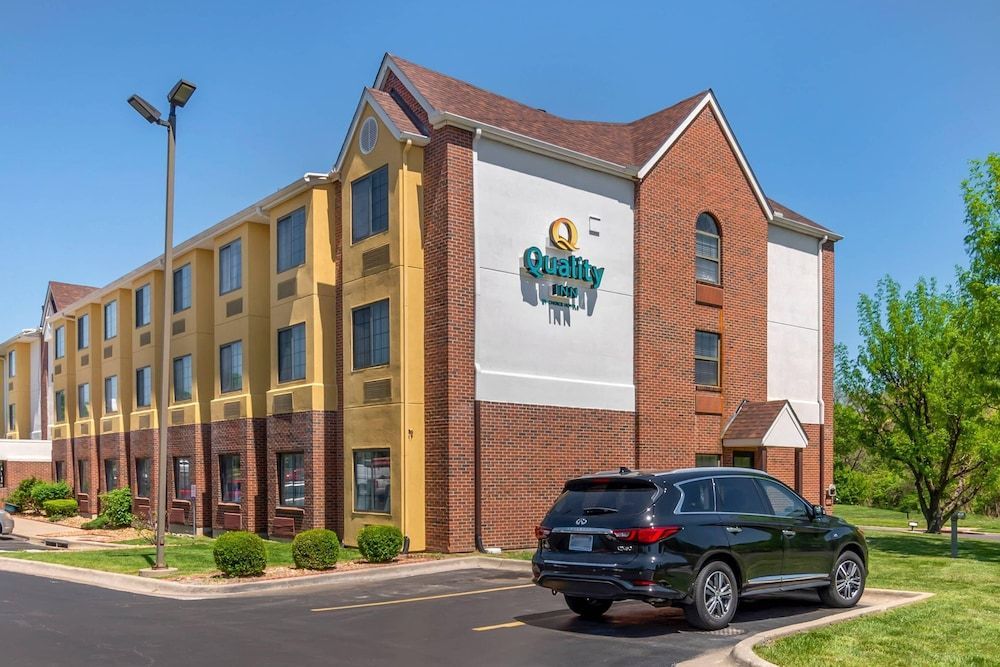 Quality Inn Overland Park Kansas City 1
