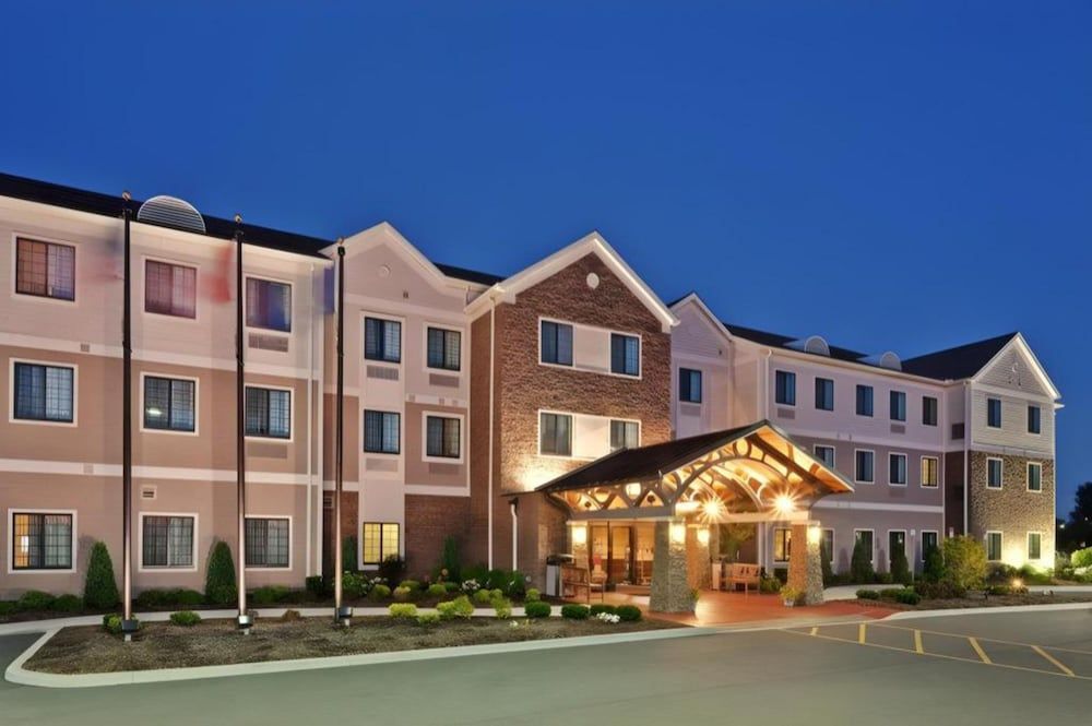 Staybridge Suites Williamsville Buffalo by IHG 1
