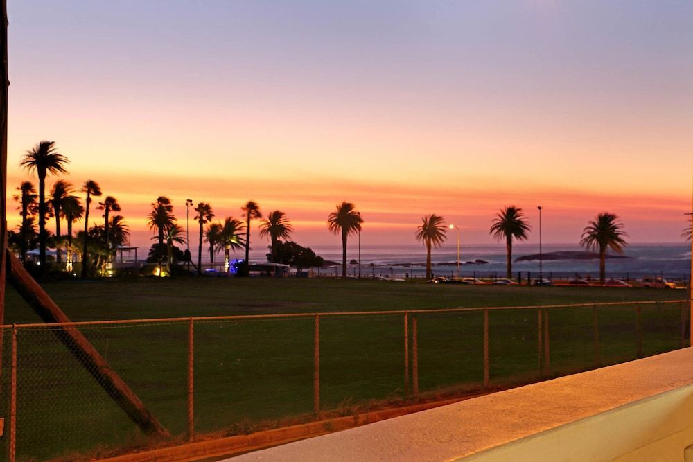Camps Bay Beach Apartment 1