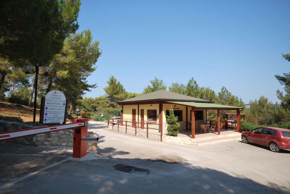 Villaggio Santo Stefano 2
