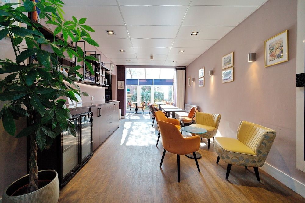 Aadam Wilhelmina Hotel 1
