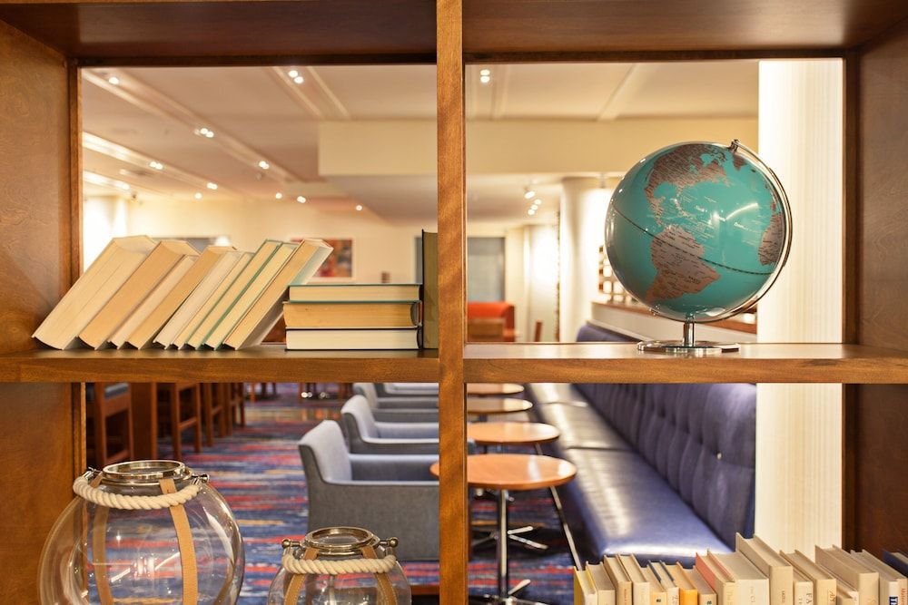 Holiday Inn Express & Suites SAN FRANCISCO FISHERMANS WHARF by IHG 2