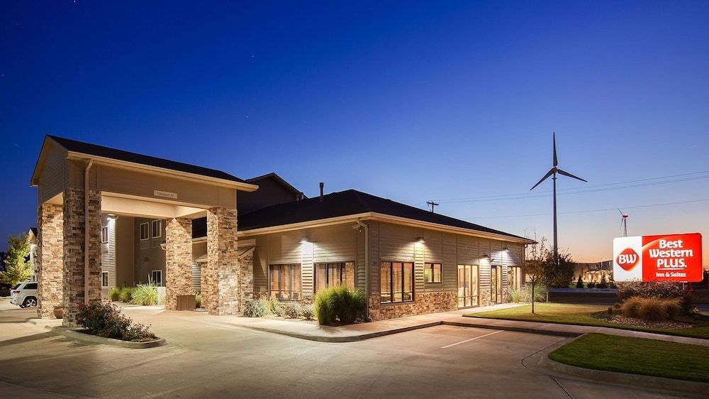 Best Western Plus Night Watchman Inn & Suites 1
