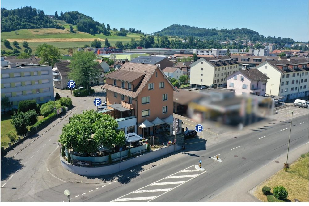 Seiler's Hotel 1