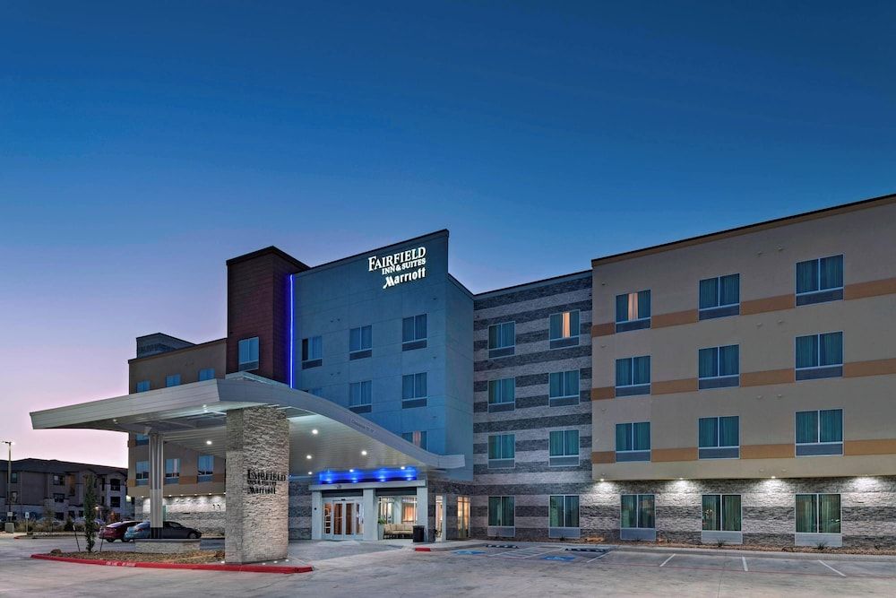 Fairfield Inn & Suites by Marriott Austin Buda 1