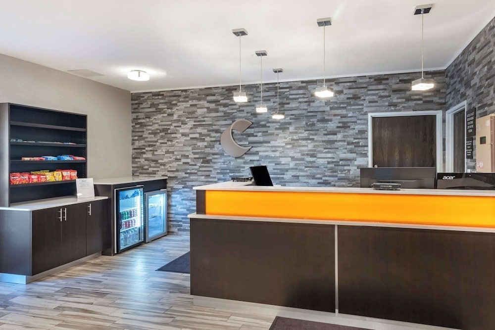 Comfort Inn & Suites Emporia 2