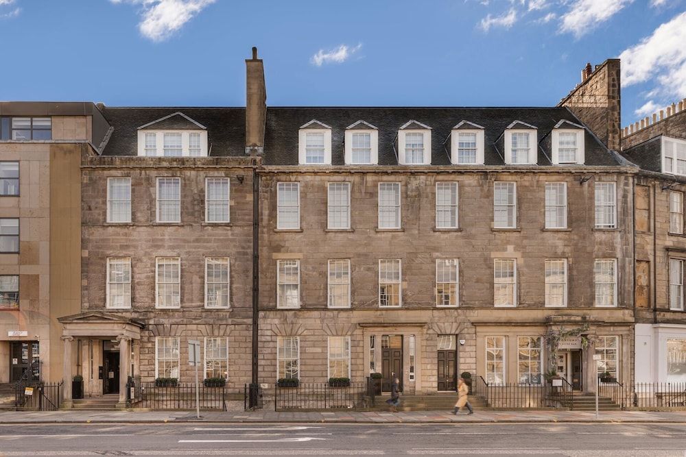 Heeton Concept Aparthotel Edinburgh Queen Street 1