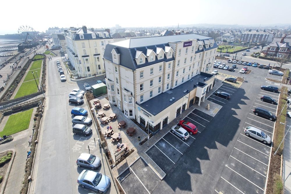 Premier Inn Bridlington Seafront 1