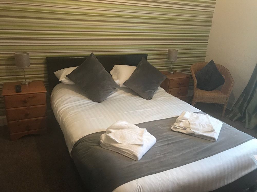 Crown Hotel 1