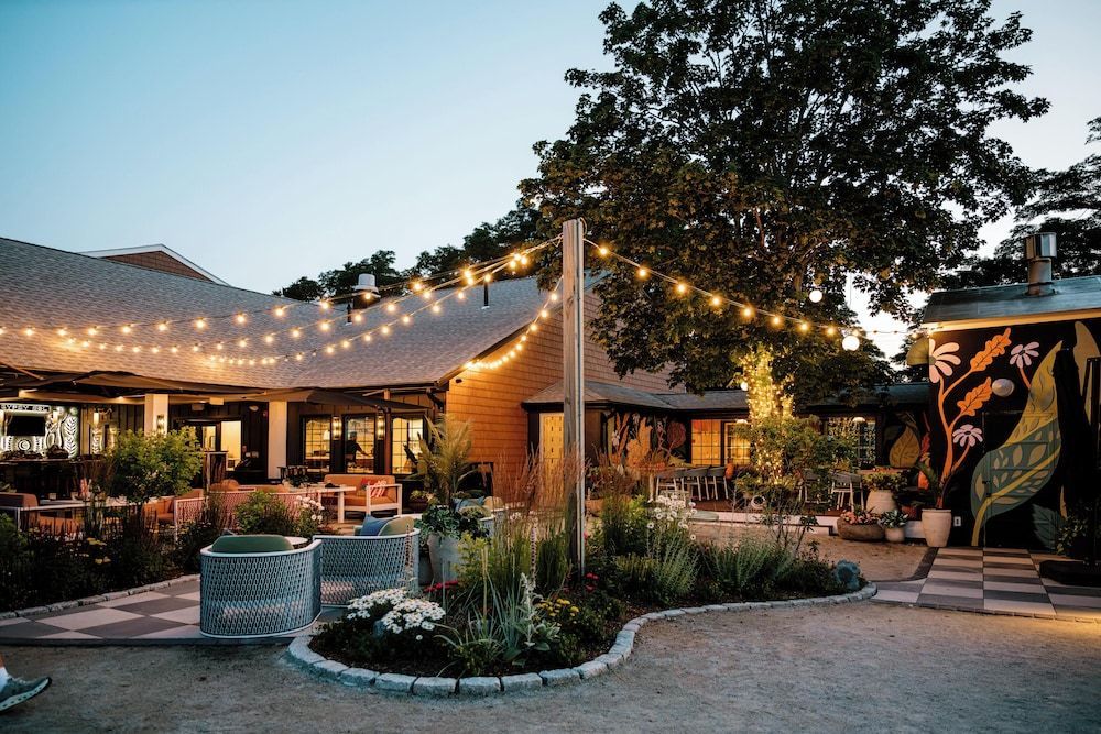 UNCOMMONER HOTEL by Reverie Boutique Collection 1