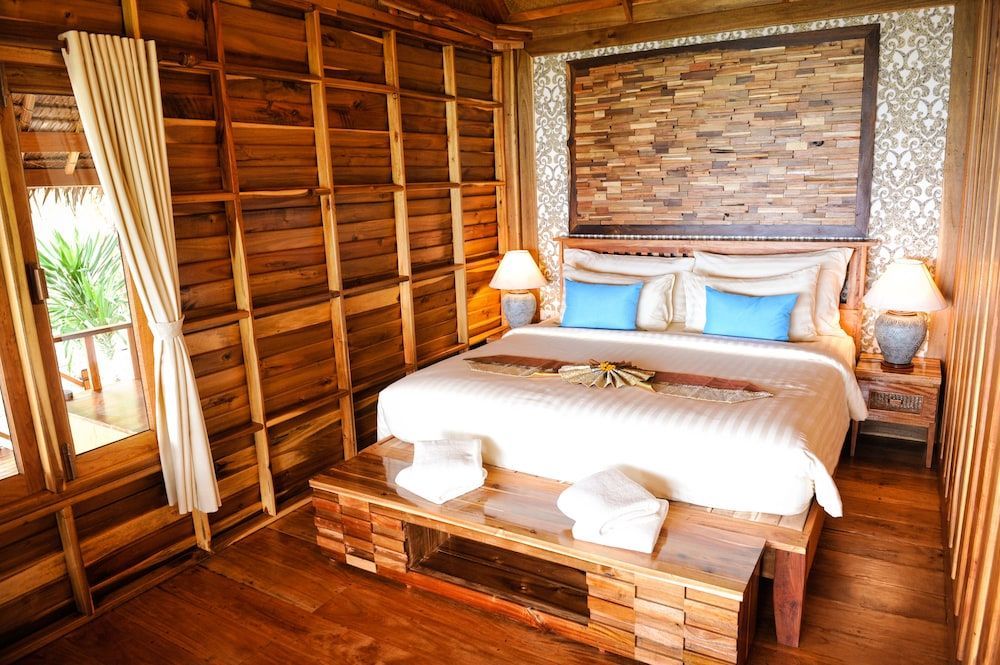 Phi Phi Phu Chalet Resort 2