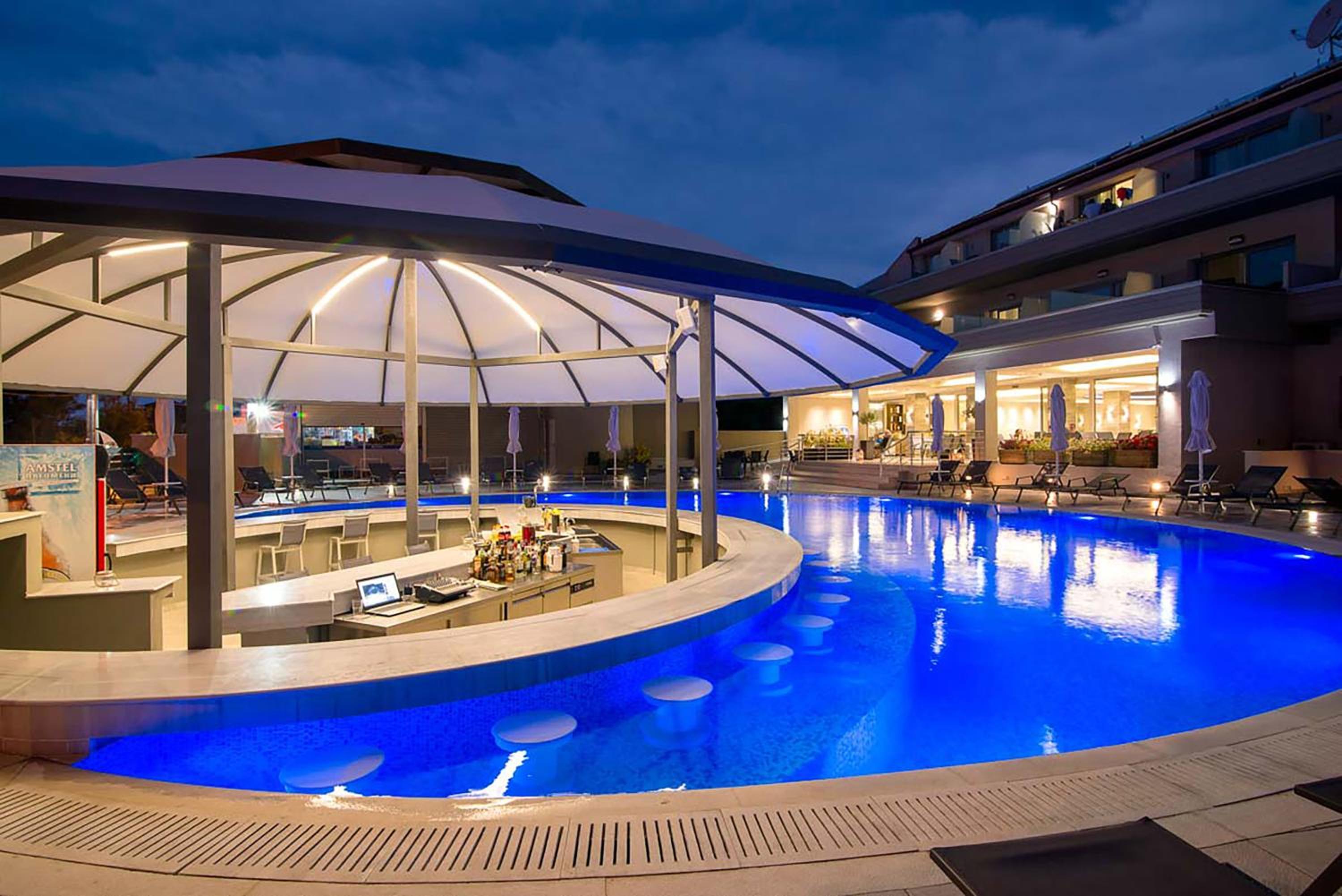 The Dome Luxury 1
