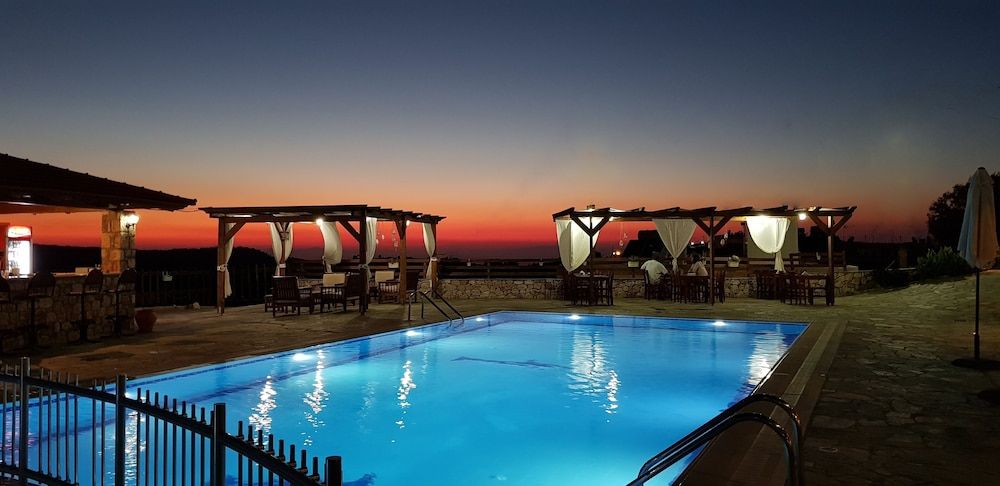 Ataviros Hotel 1