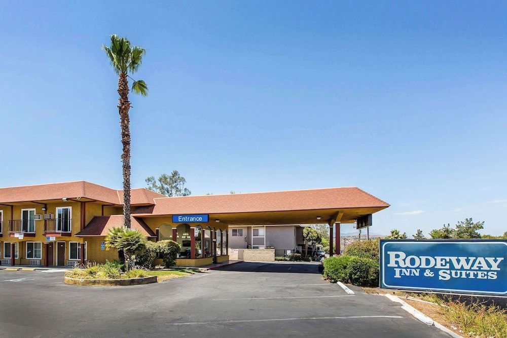 Rodeway Inn & Suites Canyon Lake-Menifee West 1