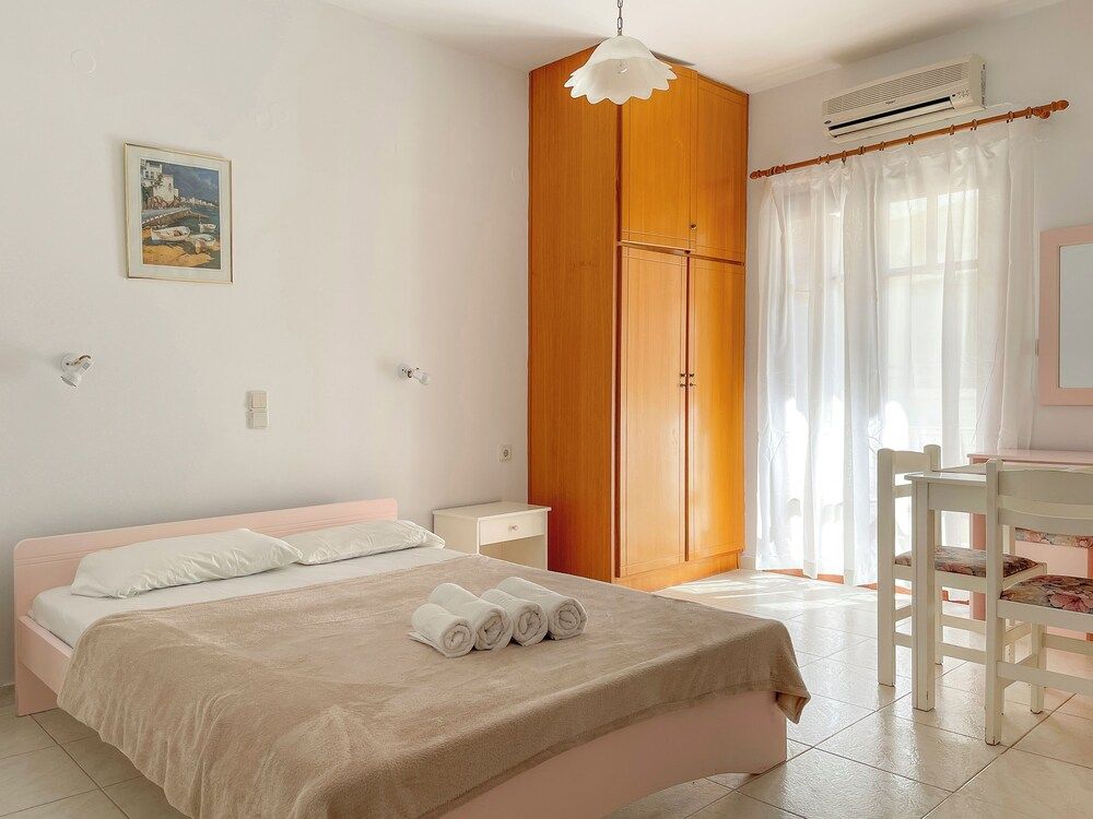 Captain Michalis Apartments - 750m from Kalamaki Beach 2