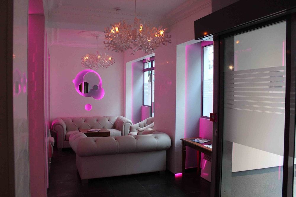Hôtel Lumières Montmartre Paris 2