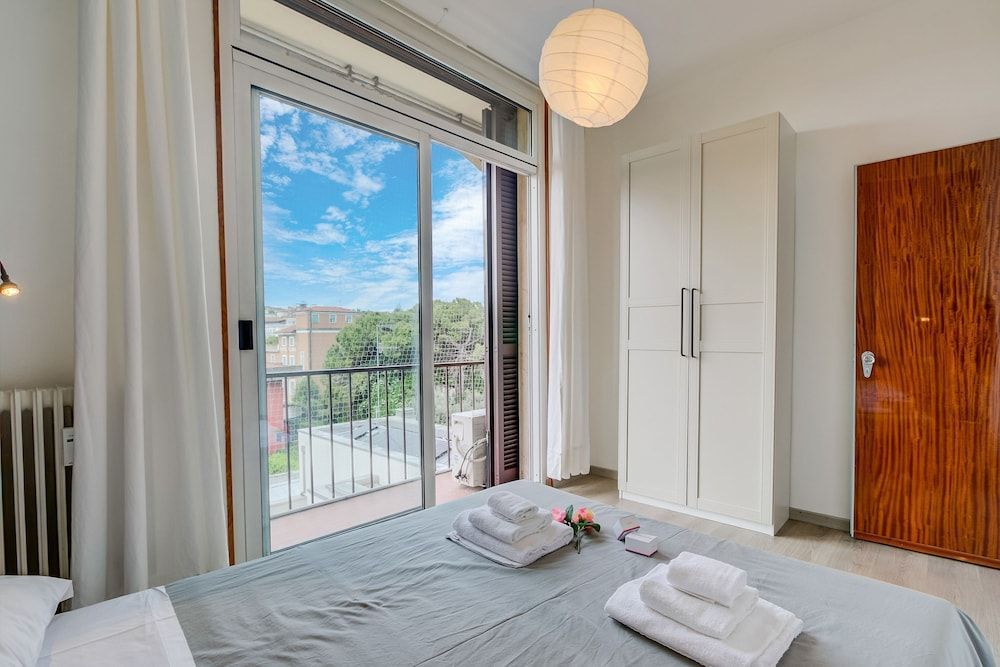 Appartamento di Tommaso Central Desenzano with AC sleeps 4 - Happy Rentals 2