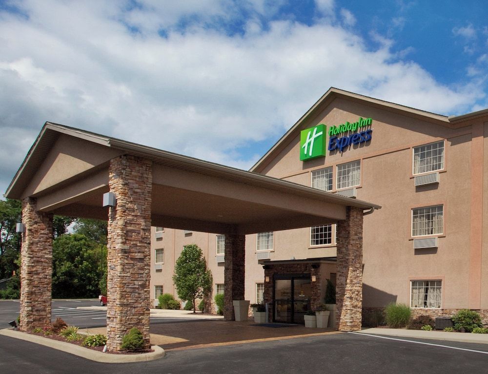 Holiday Inn Express MT. PLEASANT - SCOTTDALE by IHG 1