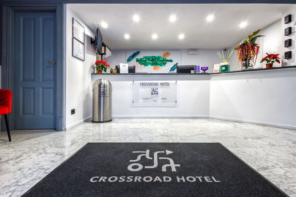 Crossroad Hotel 2