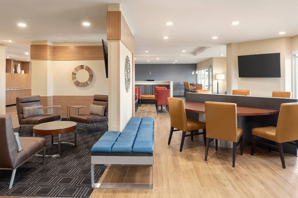 TownePlace Suites by Marriott Janesville 2