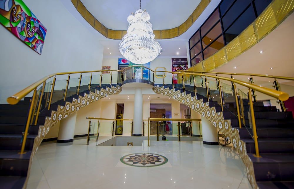 The Manor Hotel 2