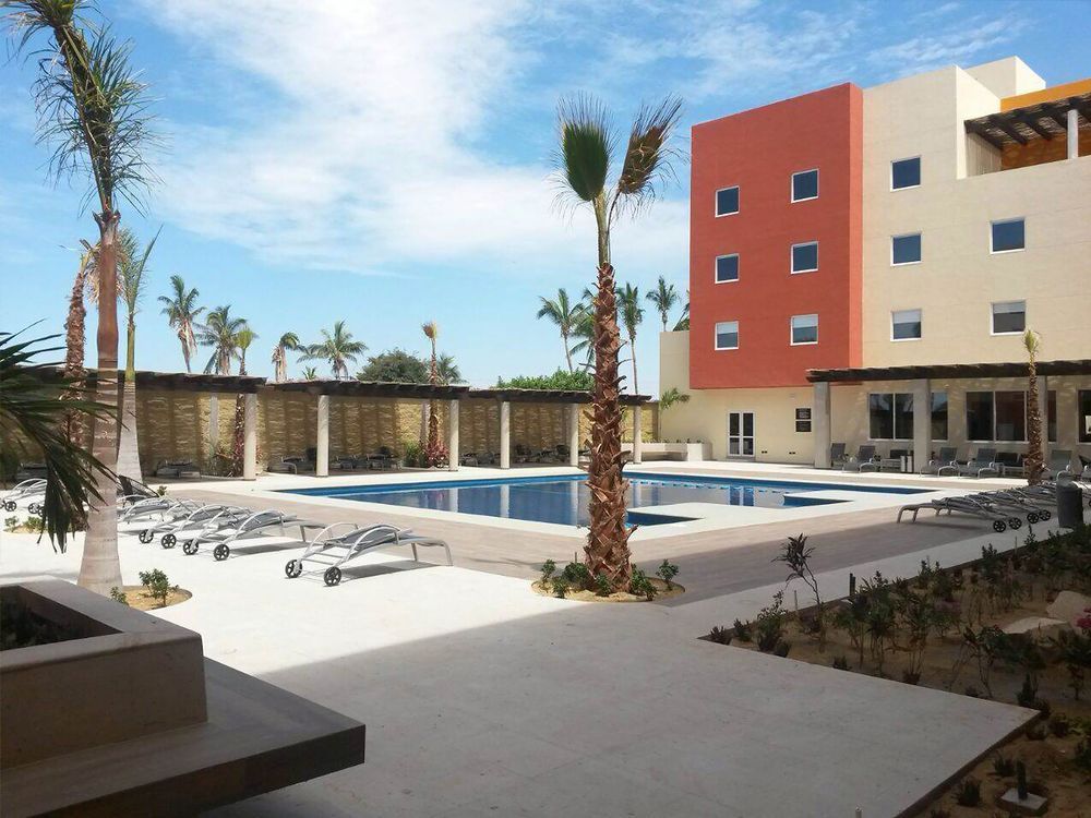 City Express Suites by Marriott Cabo San Lucas 2