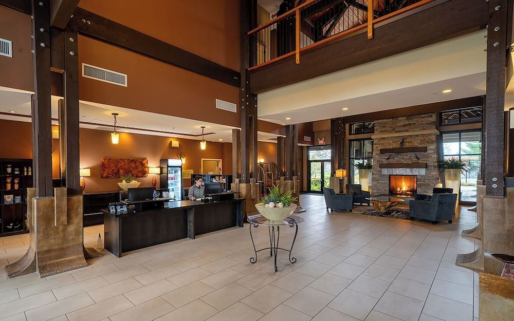 Sunrise Ridge Waterfront Resort 2