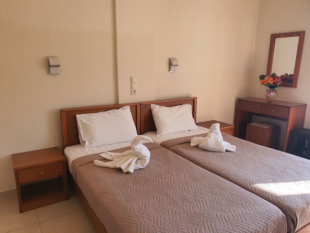 Evita Studios and Apartments 2