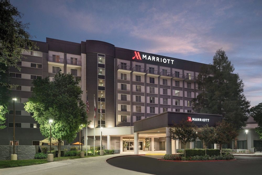 Visalia Marriott at the Convention Center 1