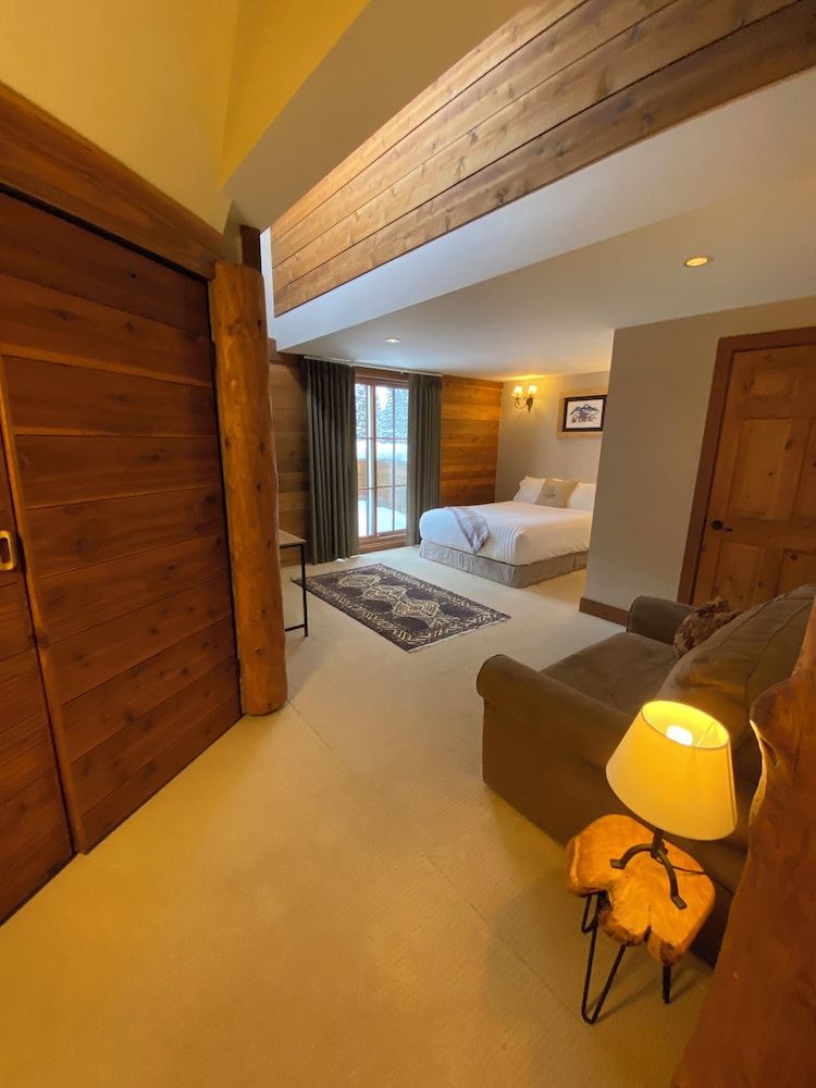 Winston Lodge 1