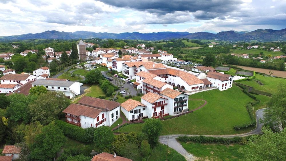 VVF Pays Basque Sare La Rhune 1