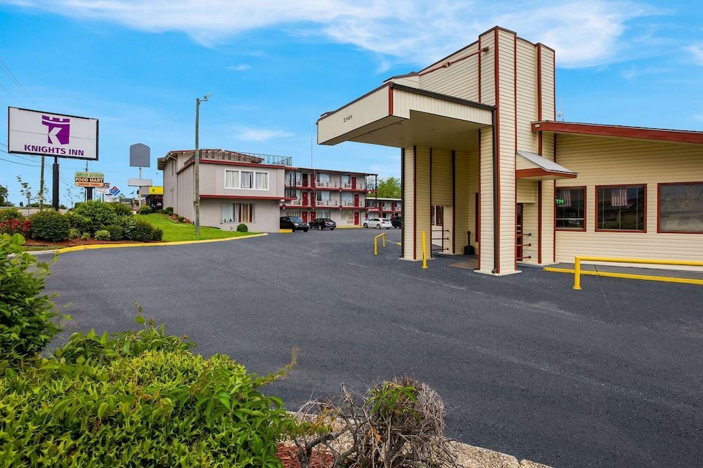 Knights Inn - Fayetteville NC 1