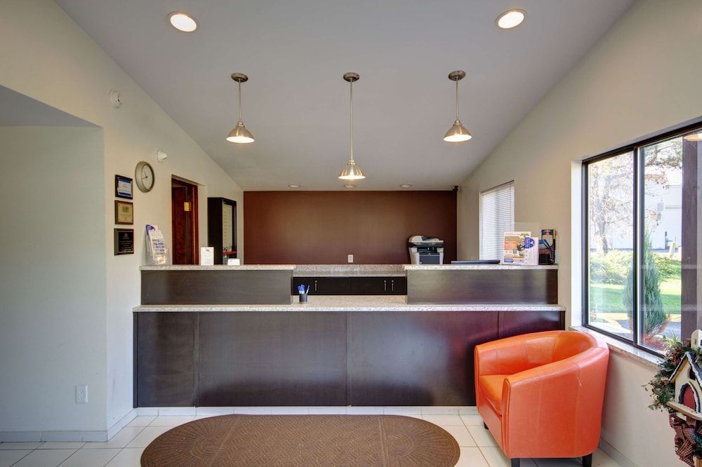 Americas Best Value Inn Heath-Newark 2