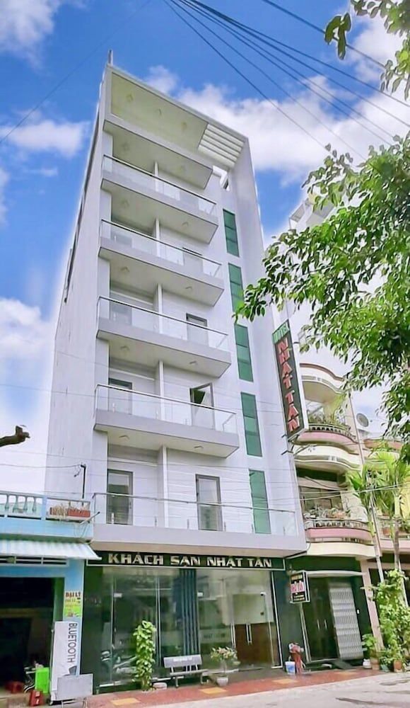 Nhat Tan Hotel 1