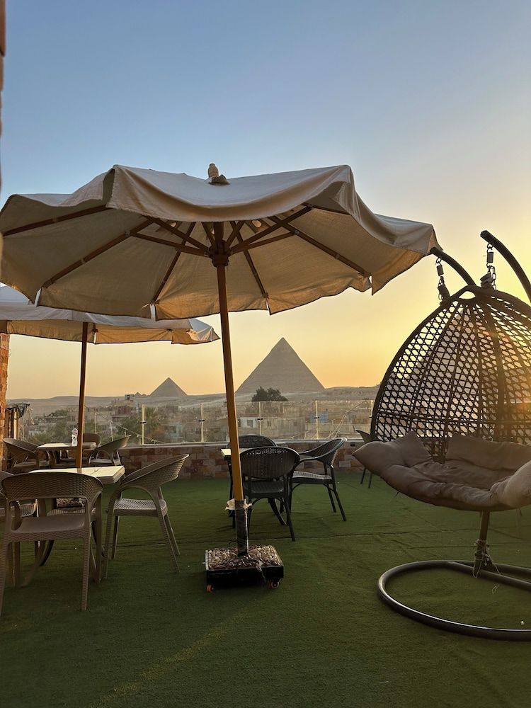 Storm pyramids INN 1