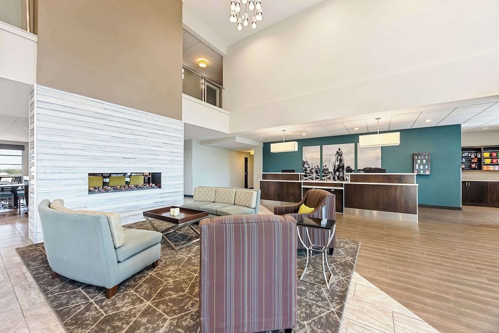 Best Western Plus Bolivar Hotel & Suites 2