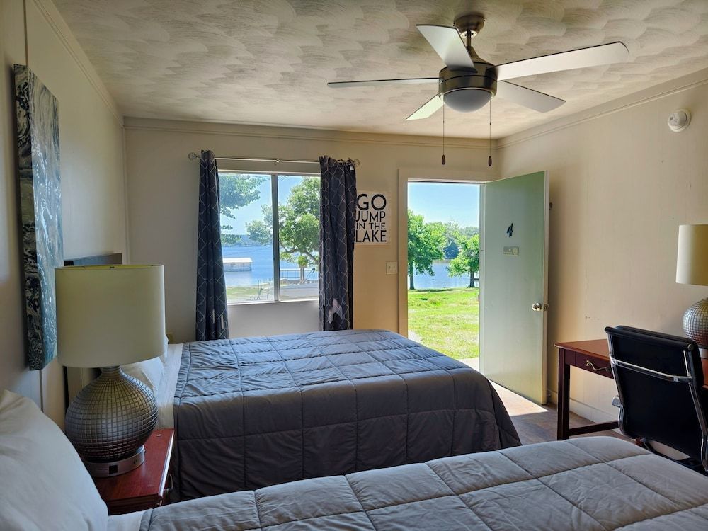Lake Hudson Inn 2