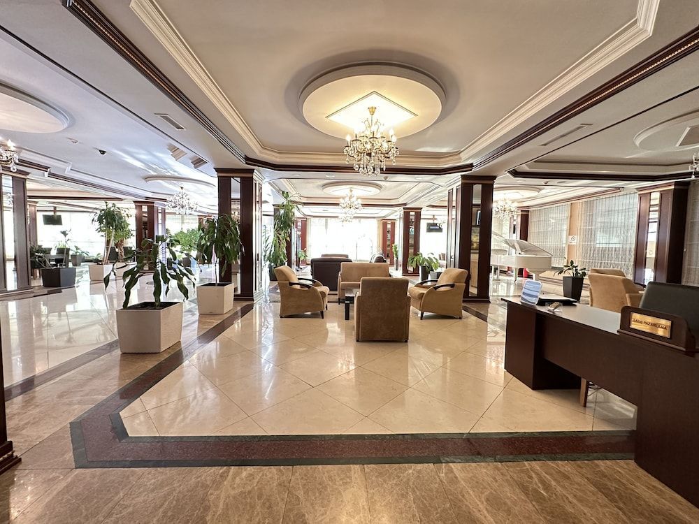 Modern Hotel Baku 2