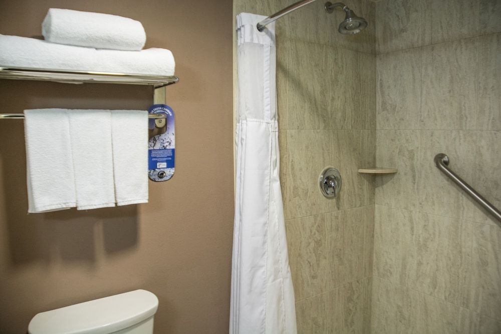 Holiday Inn Express GUADALAJARA AEROPUERTO by IHG 2