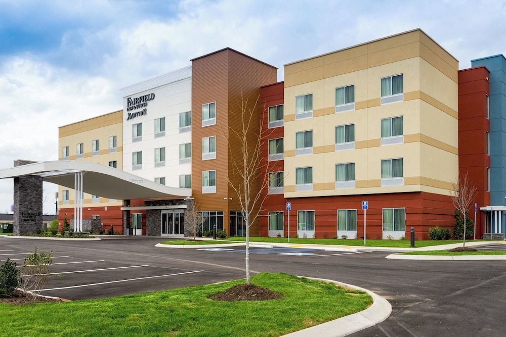 Fairfield Inn & Suites by Marriott Dickson 1