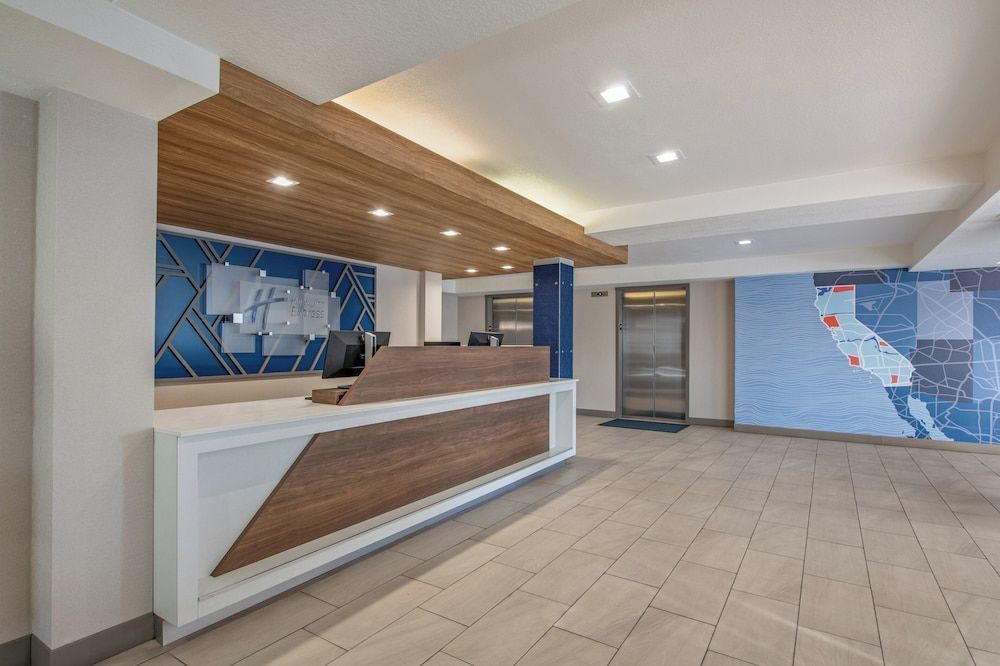 Holiday Inn Express SAN DIEGO SOUTH-NATIONAL CITY by IHG 1