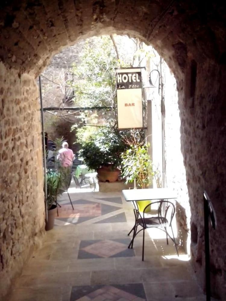 Hôtel la Fête en Provence 2