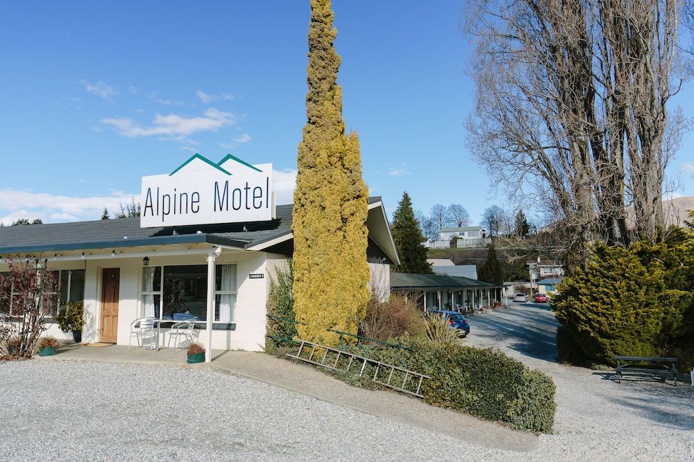 Alpine Motel 2
