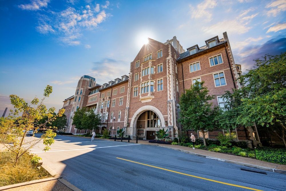The Knight Center at Washington University 1