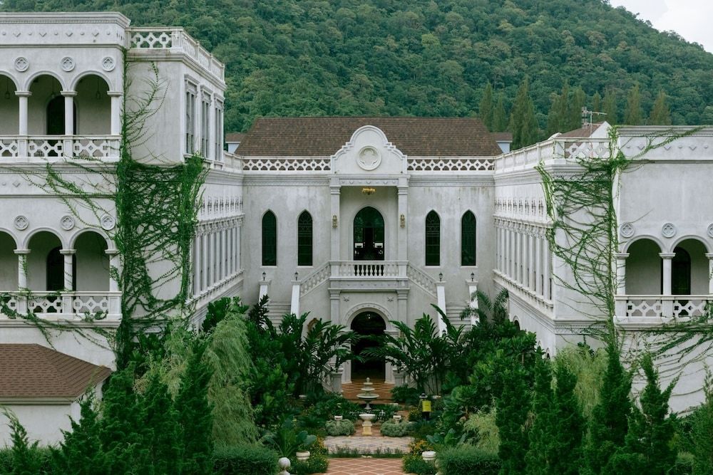 Maison Mystique 1