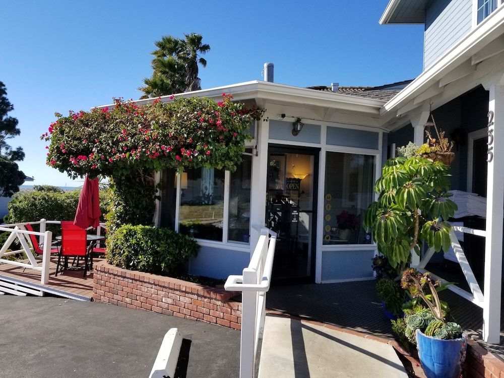 Pleasant Inn 2