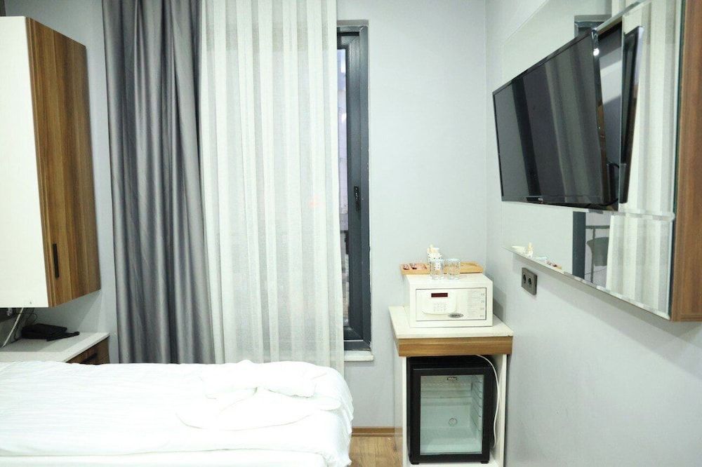 Yuvam Vari Hotel 1