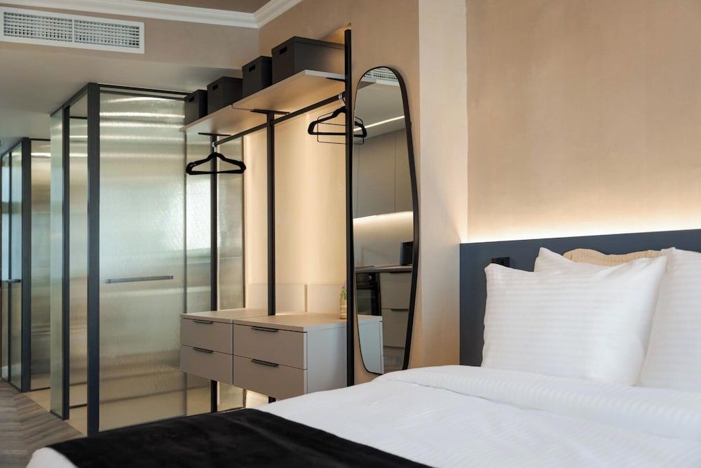 Acropolis Luxury Athens Suites 2