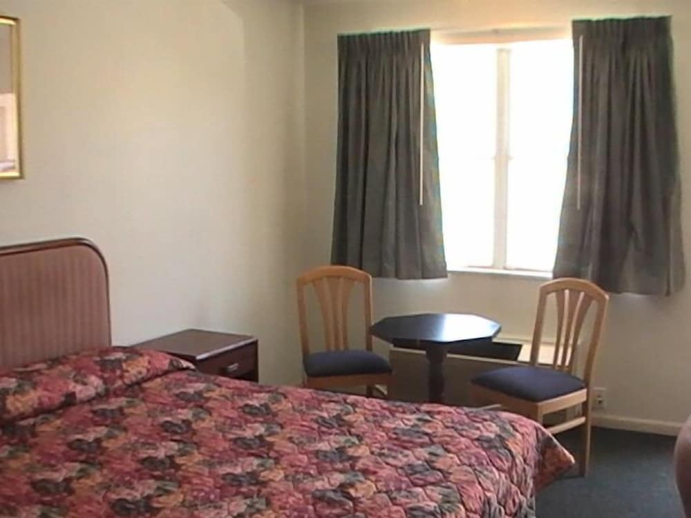 Hometown Inn Galion 2