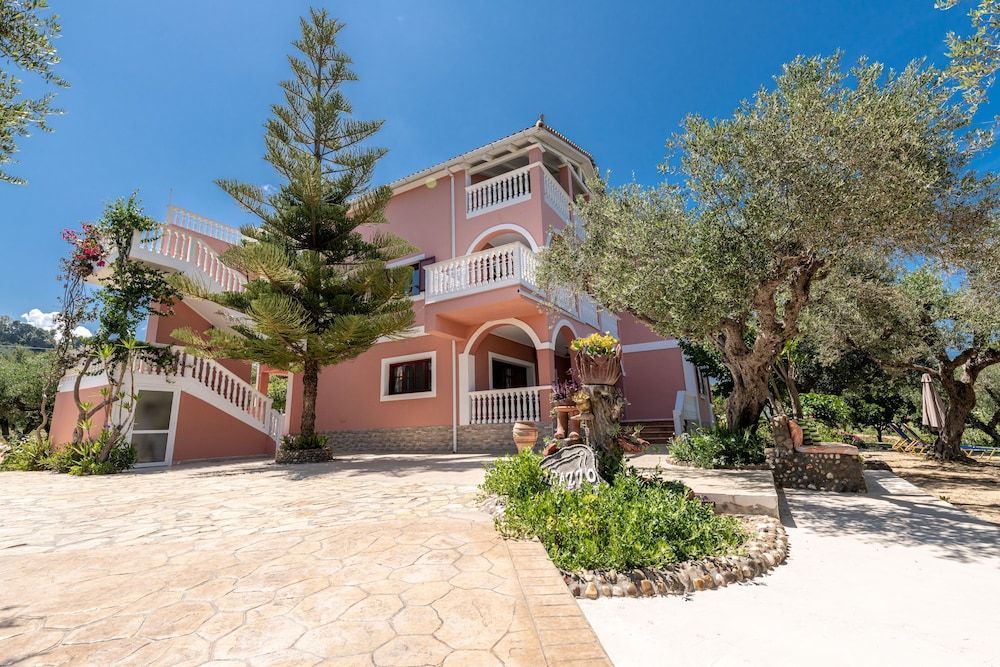 Arazzo Apartments 1